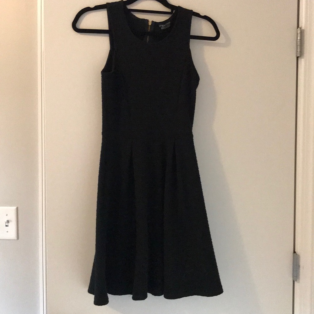 Like New Papermoon Sleeveless Black Dress